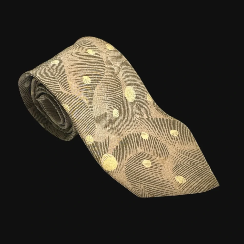 Fendi Roma Mens Silk Tie Taupe Cream Geometric Polka Dot Made in Italy 3.75 Wide